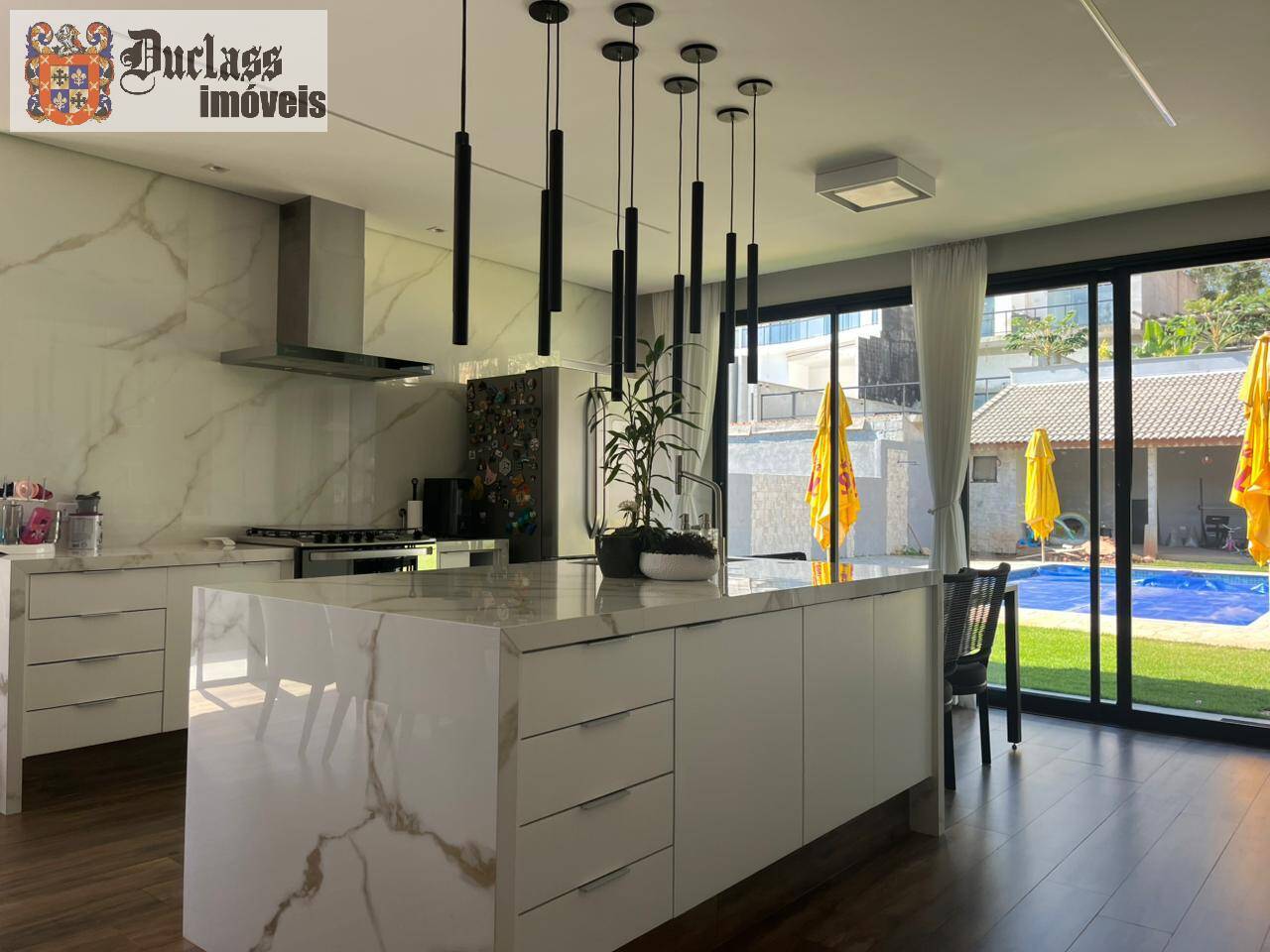 Chácara à venda com 4 quartos, 250m² - Foto 9