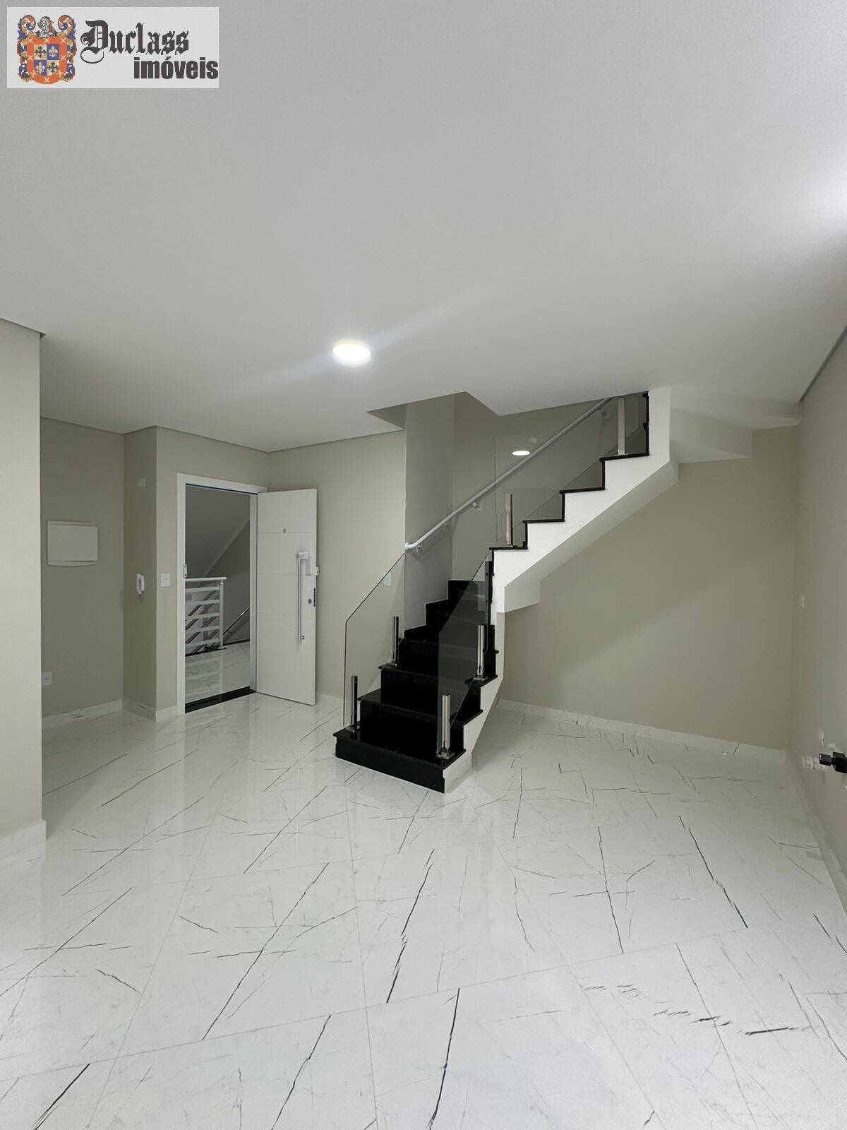 Cobertura à venda com 2 quartos, 120m² - Foto 1