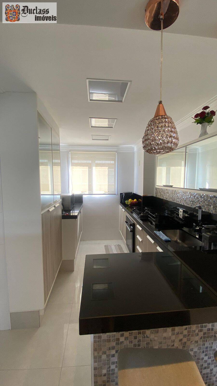 Apartamento à venda com 2 quartos, 136m² - Foto 3
