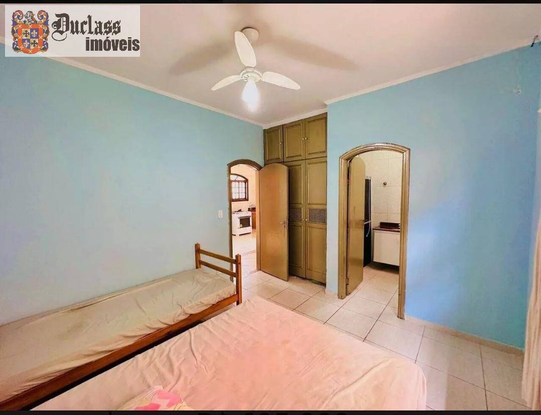 Casa, 6 quartos, 175 m² - Foto 3