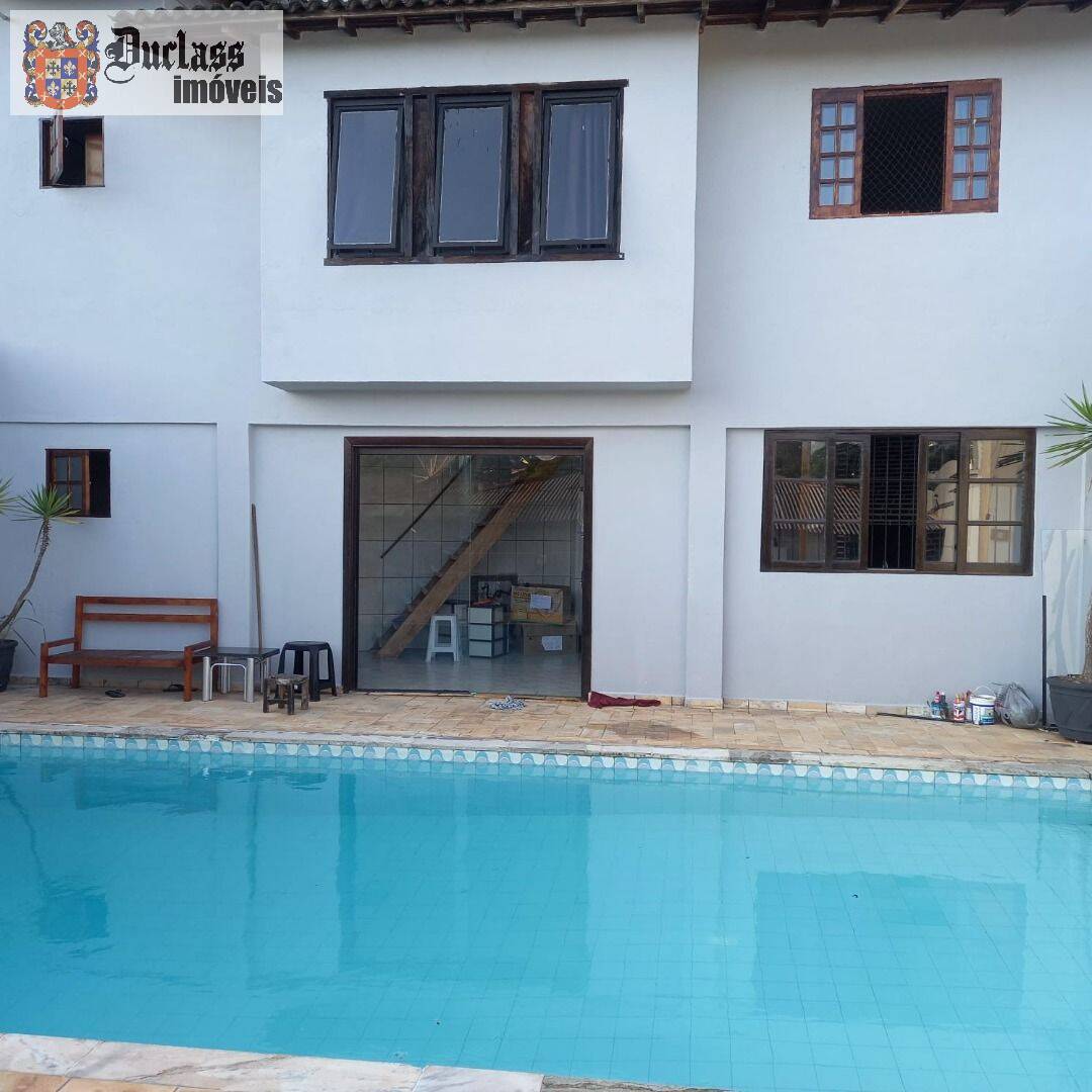 Sobrado, 3 quartos, 336 m² - Foto 1