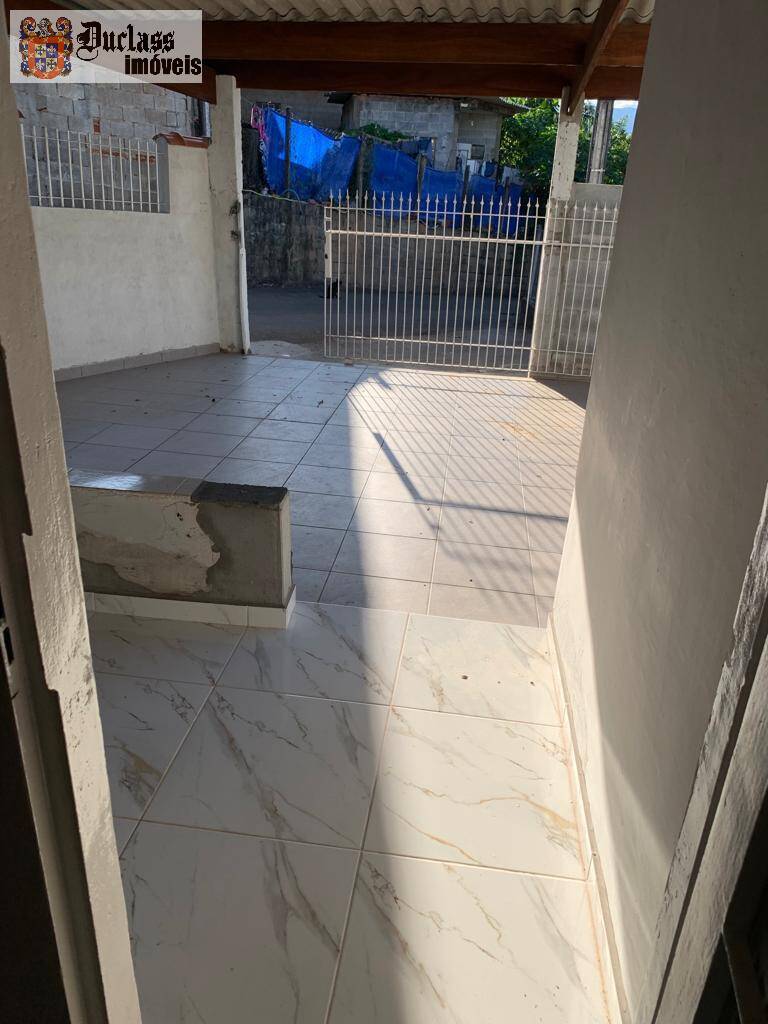 Casa à venda com 2 quartos, 700m² - Foto 4