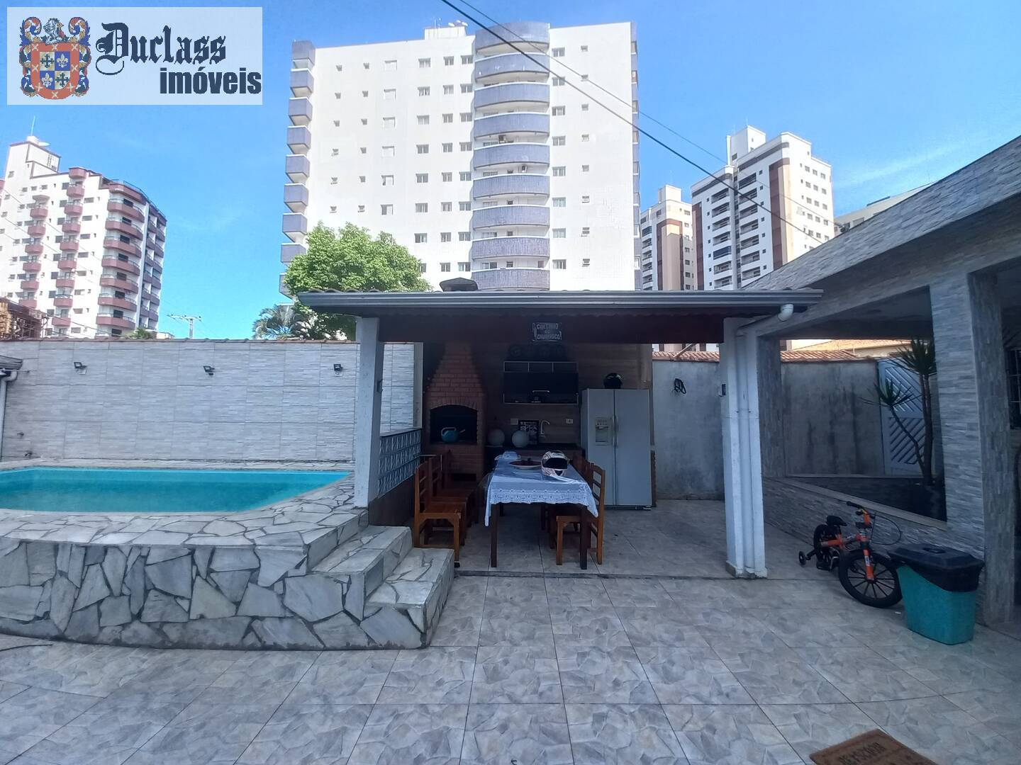 Casa, 4 quartos, 278 m² - Foto 1