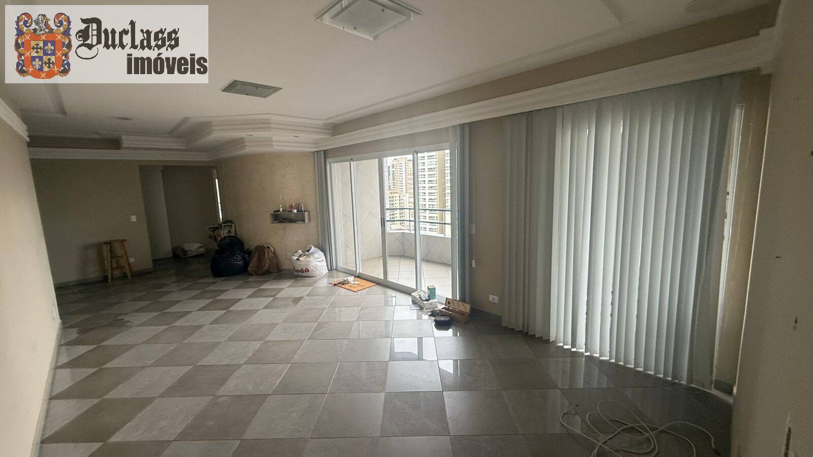 Cobertura, 3 quartos, 253 m² - Foto 1
