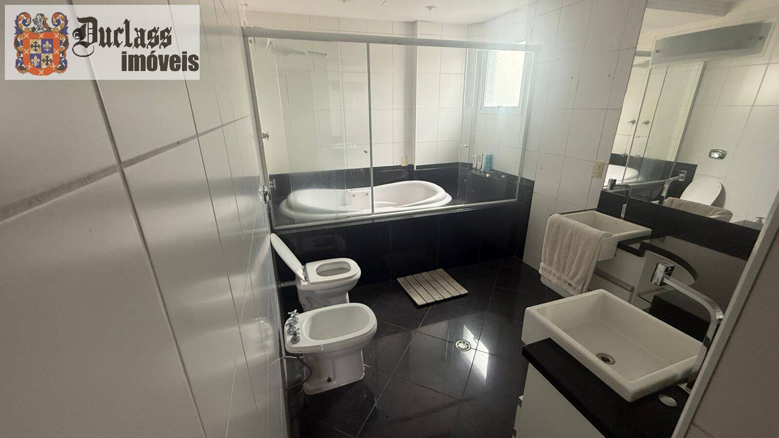 Cobertura, 3 quartos, 253 m² - Foto 25