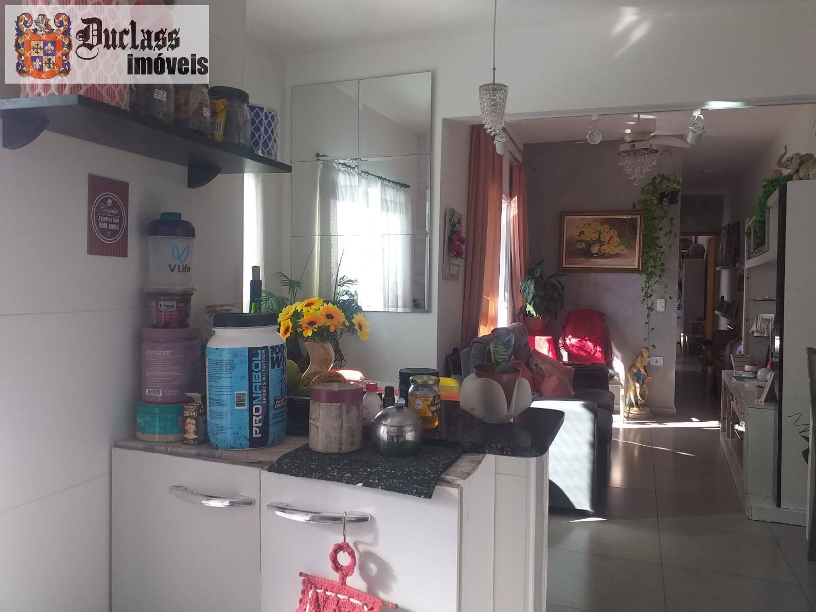 Apartamento à venda com 2 quartos, 70m² - Foto 3