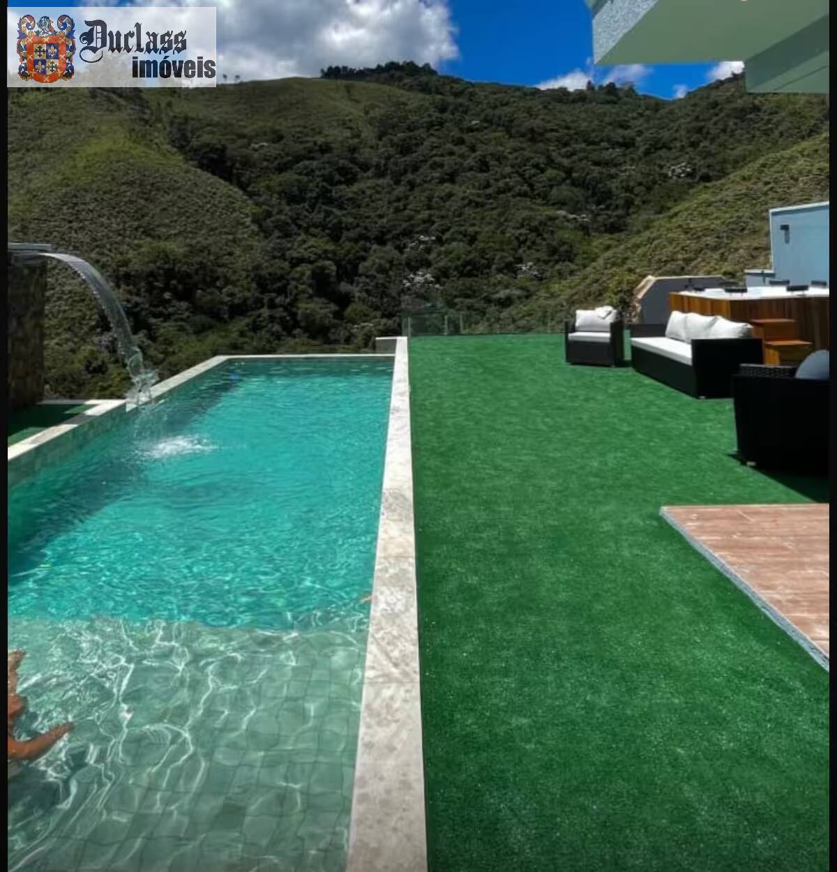 Chácara à venda com 3 quartos, 540m² - Foto 1