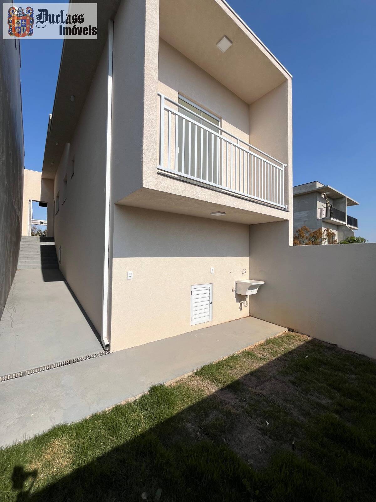 Casa à venda com 3 quartos, 93m² - Foto 3