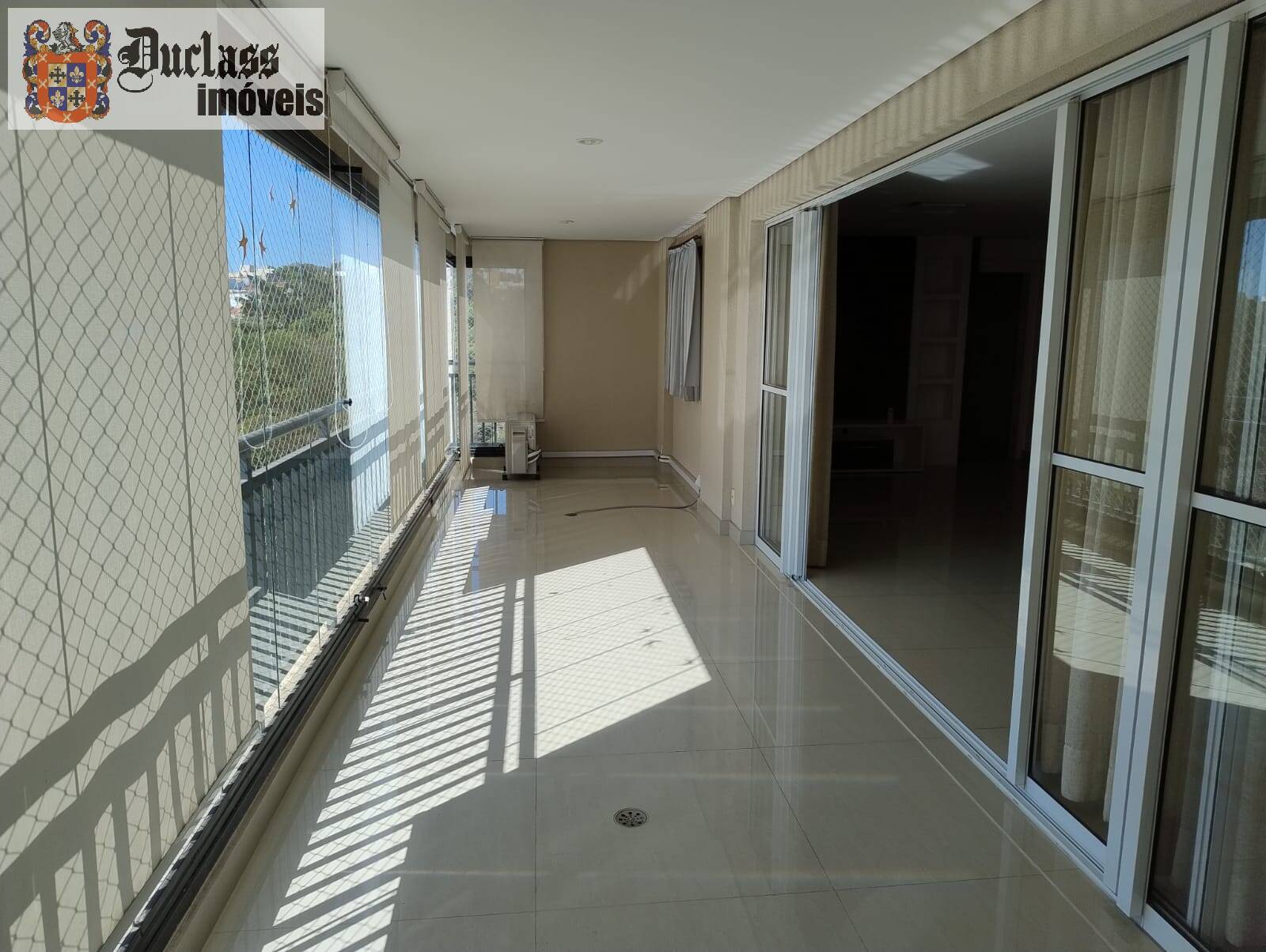Apartamento à venda com 3 quartos, 172m² - Foto 1
