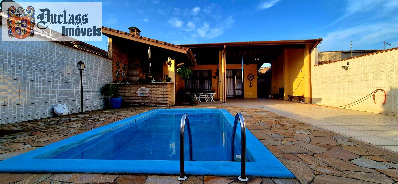 Casa, 3 quartos, 207 m² - Foto 1