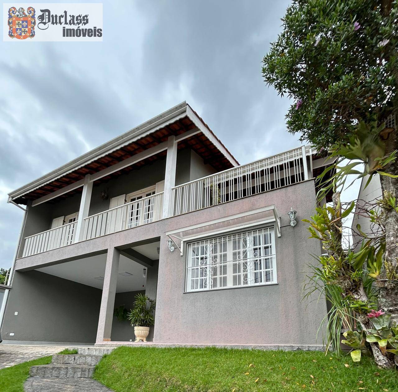 Casa, 3 quartos, 261 m² - Foto 1