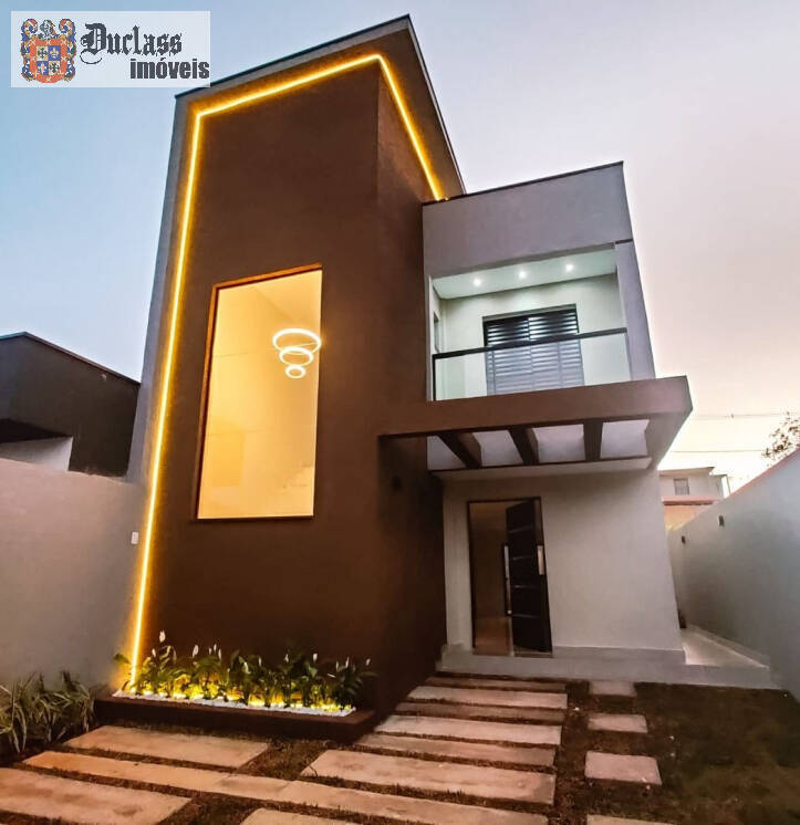 Sobrado à venda com 3 quartos, 142m² - Foto 1