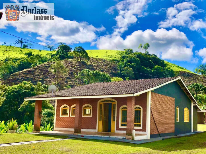 Sítio à venda com 2 quartos, 200m² - Foto 1