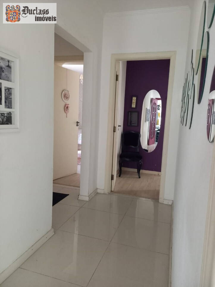 Casa à venda com 3 quartos, 209m² - Foto 2