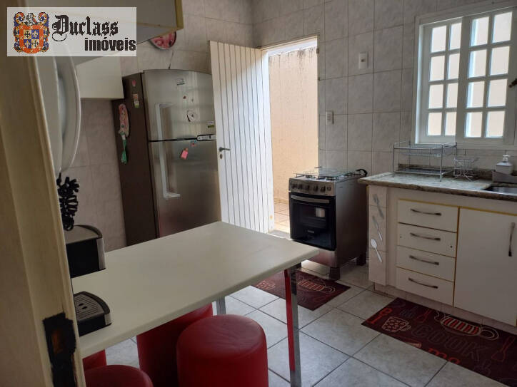 Casa à venda com 3 quartos, 209m² - Foto 5