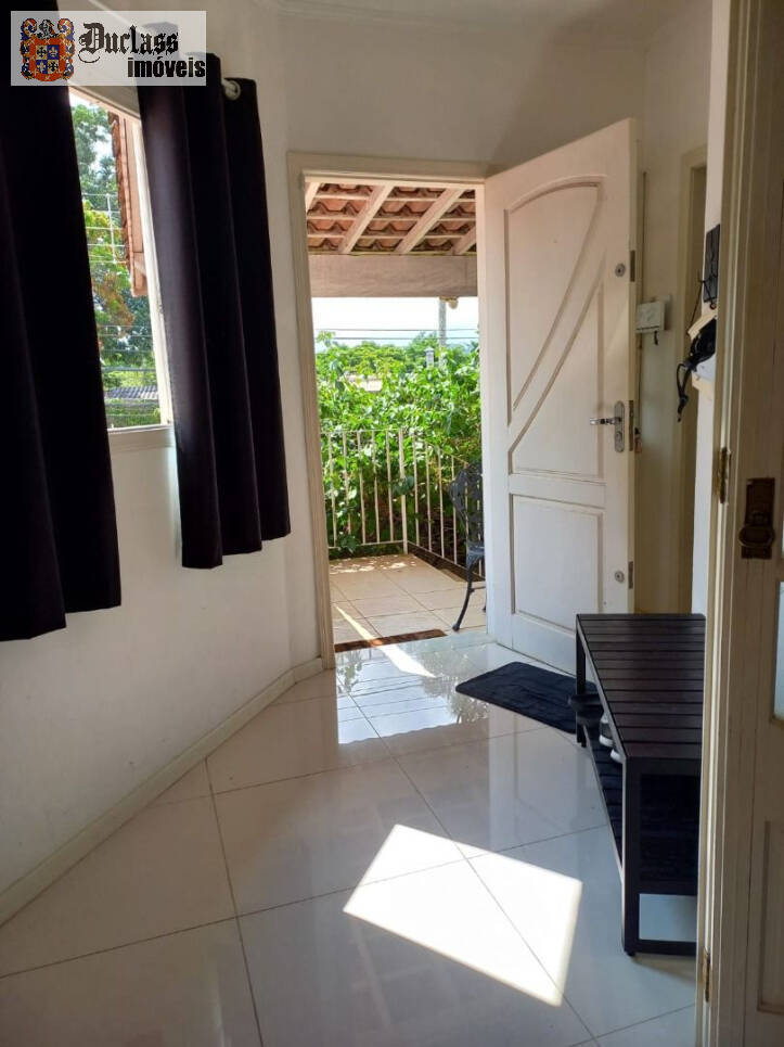 Casa à venda com 3 quartos, 209m² - Foto 8