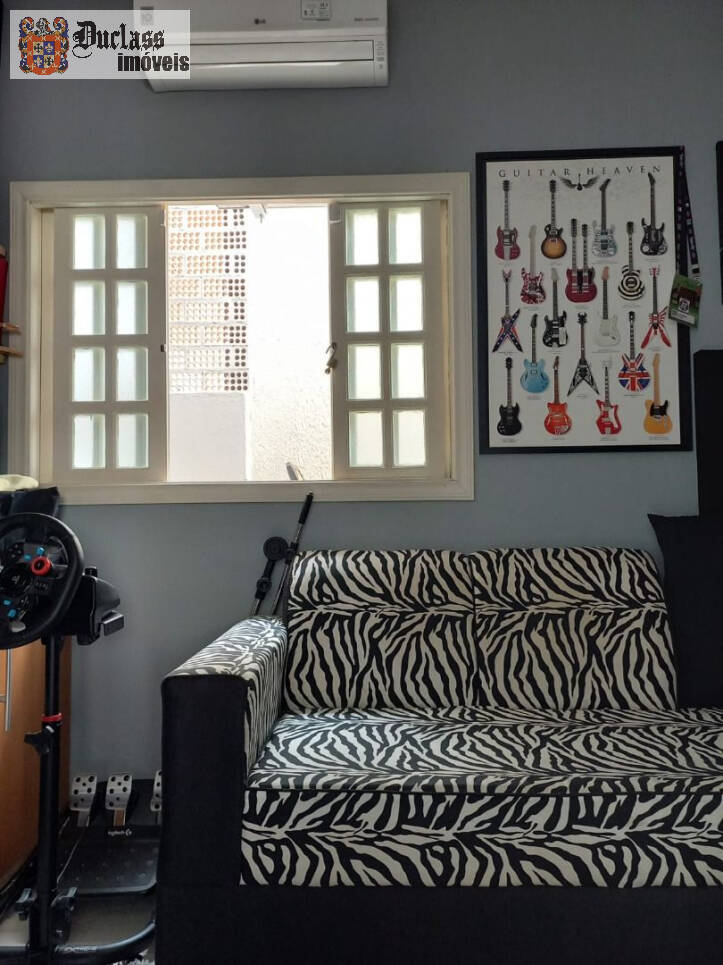 Casa à venda com 3 quartos, 209m² - Foto 10