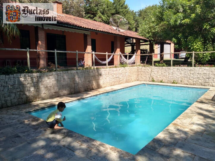 Chácara à venda com 7 quartos, 366m² - Foto 1