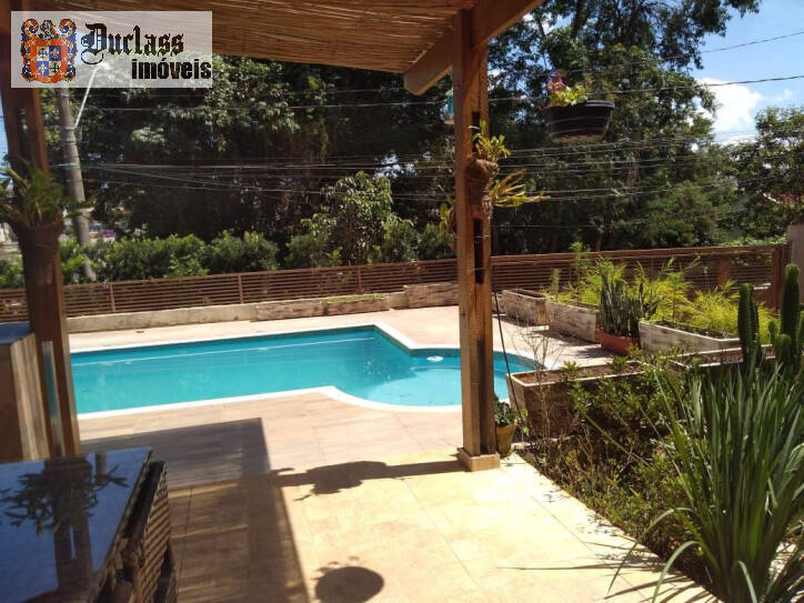 Casa, 3 quartos, 190 m² - Foto 1